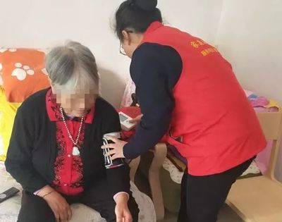 責任鄭醫 義診急救進萬家，健康知識暖人心——是責任更是擔當的家庭服務